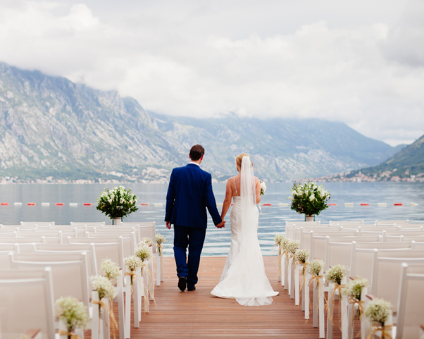 Go for a minimalist theme