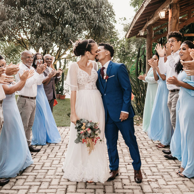 How to Plan a  Micro Wedding